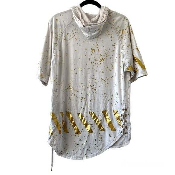 Legendary Status Chicago Bulls Cream & Gold Splatter Lace Up Hoodie Shirt - Picture 2 of 6
